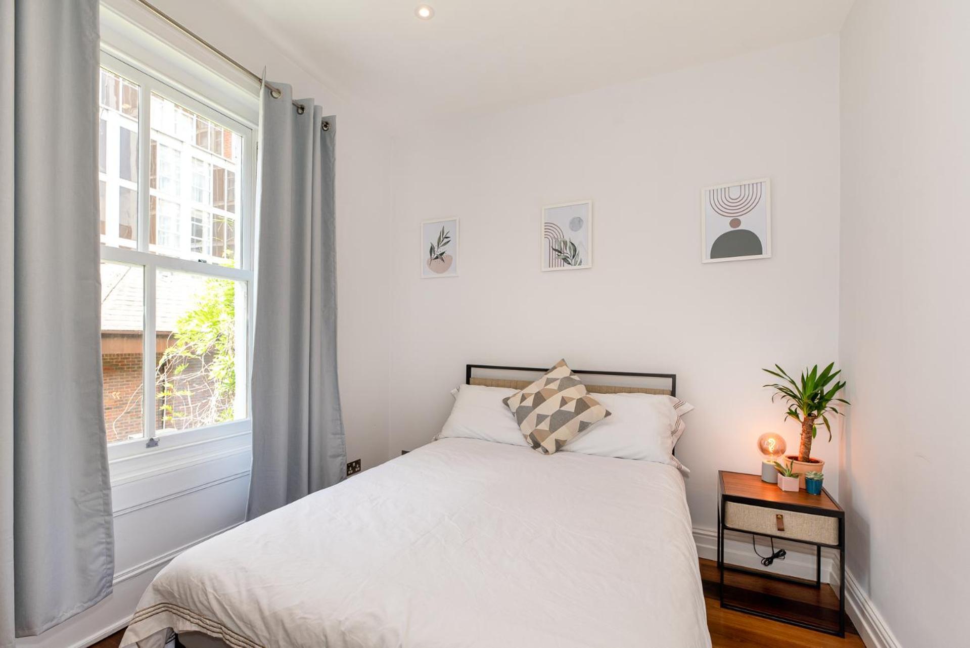 2-Bedroom Victorian Apartment In Kensington ลอนดอน ภายนอก รูปภาพ