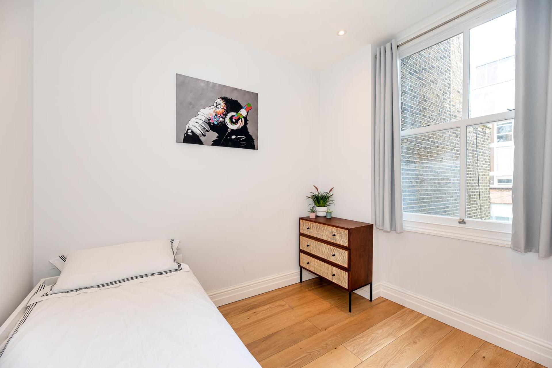 2-Bedroom Victorian Apartment In Kensington ลอนดอน ภายนอก รูปภาพ