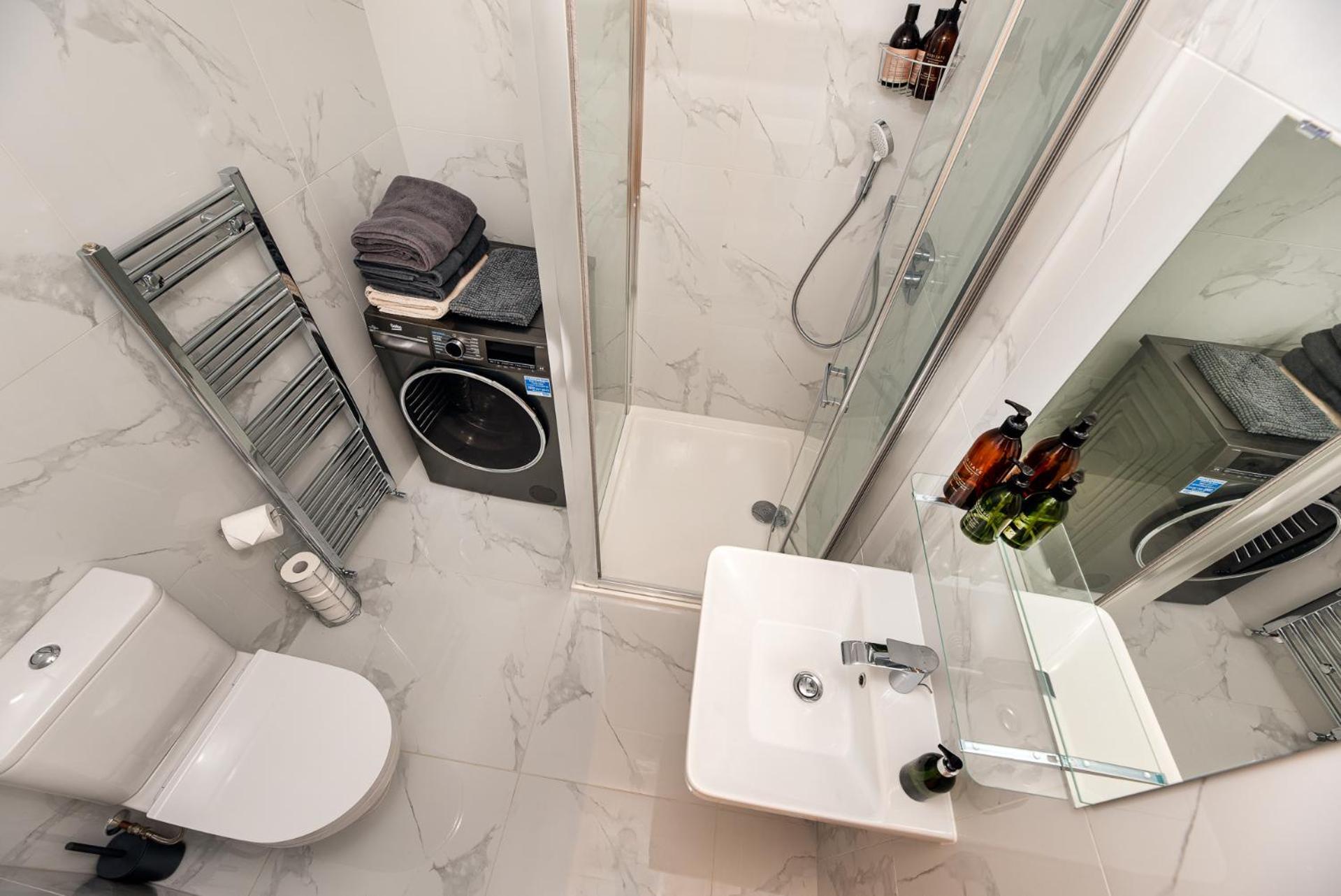 2-Bedroom Victorian Apartment In Kensington ลอนดอน ภายนอก รูปภาพ