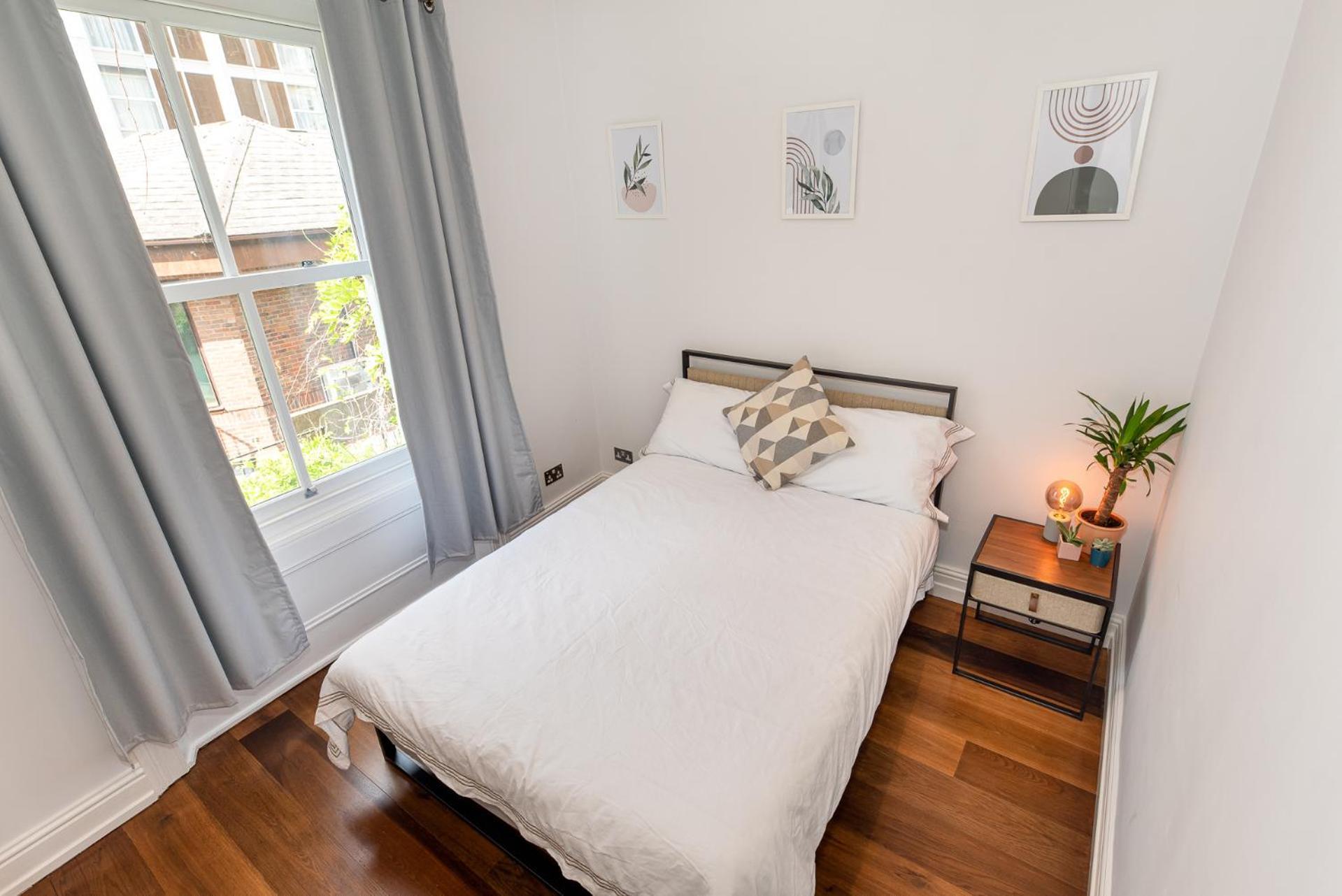 2-Bedroom Victorian Apartment In Kensington ลอนดอน ภายนอก รูปภาพ
