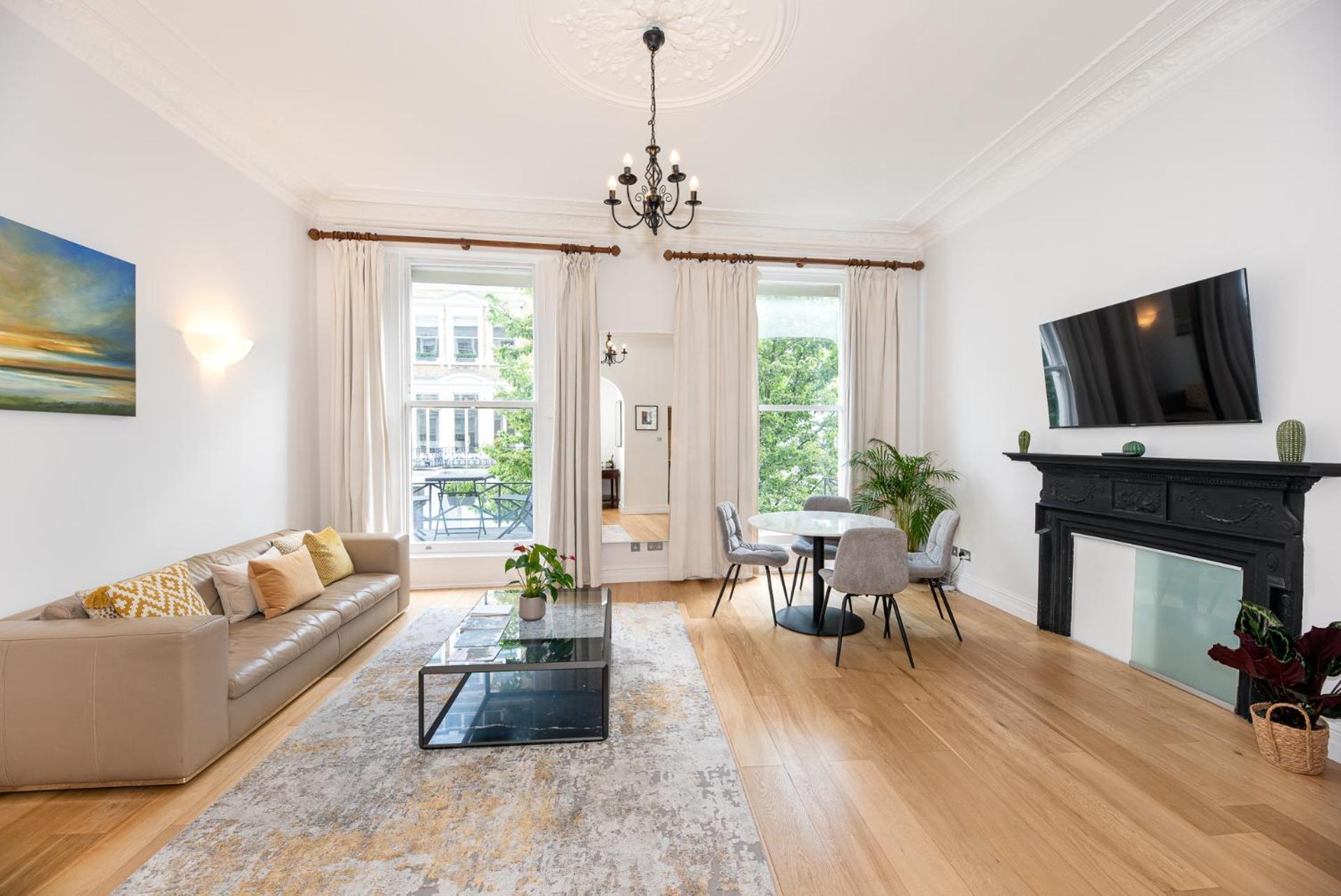 2-Bedroom Victorian Apartment In Kensington ลอนดอน ภายนอก รูปภาพ