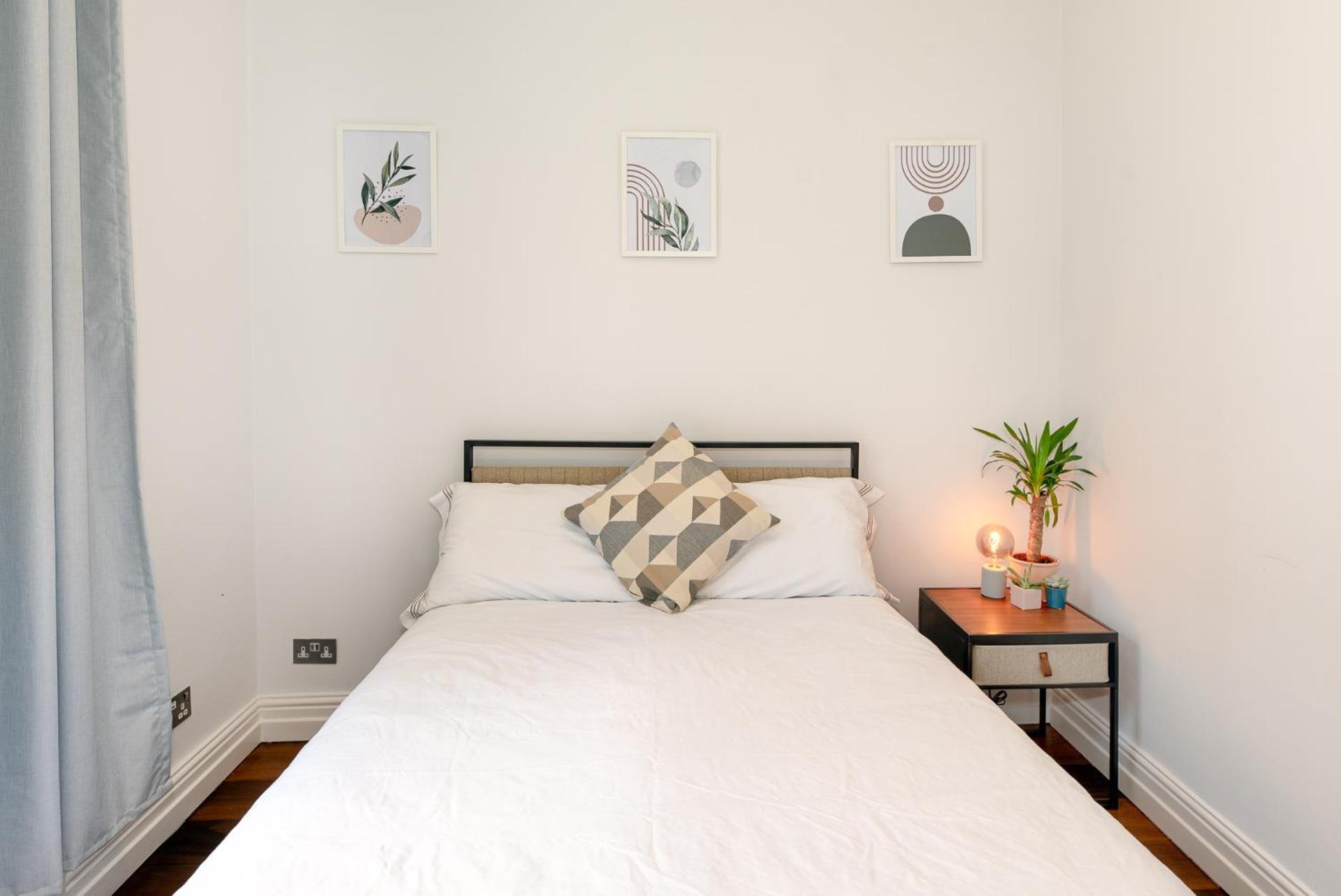 2-Bedroom Victorian Apartment In Kensington ลอนดอน ภายนอก รูปภาพ