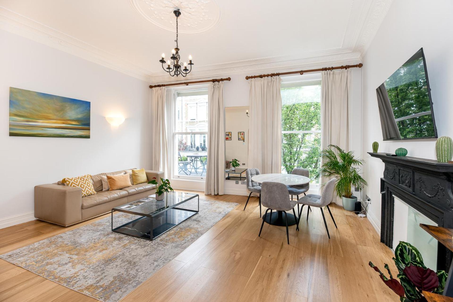 2-Bedroom Victorian Apartment In Kensington ลอนดอน ภายนอก รูปภาพ
