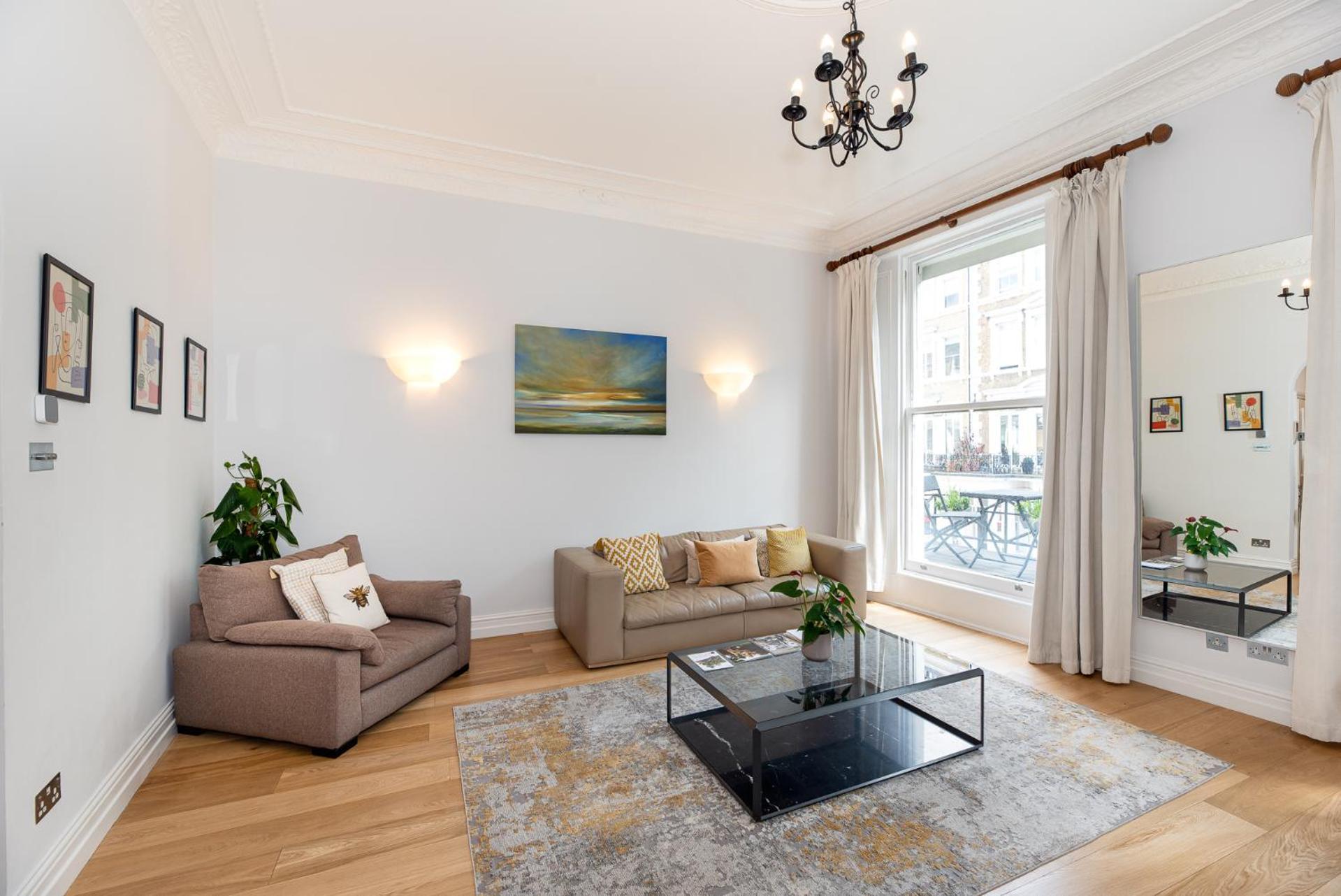2-Bedroom Victorian Apartment In Kensington ลอนดอน ภายนอก รูปภาพ